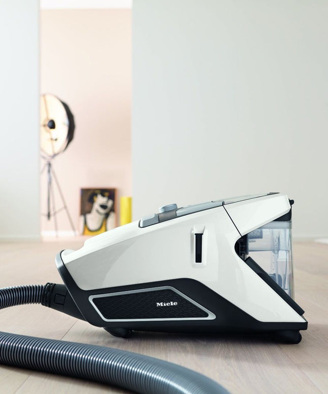Miele Blizzard CX1 Cat & Dog Bagless Vacuum Cleaner